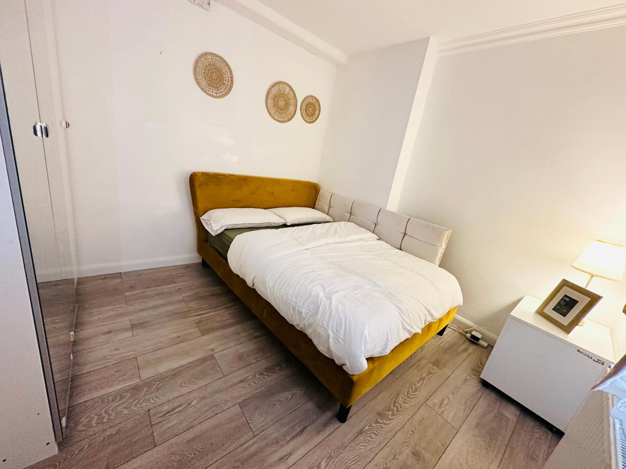 Beautiful Home In London With Easy Access To Central London Sutton  Bagian luar foto