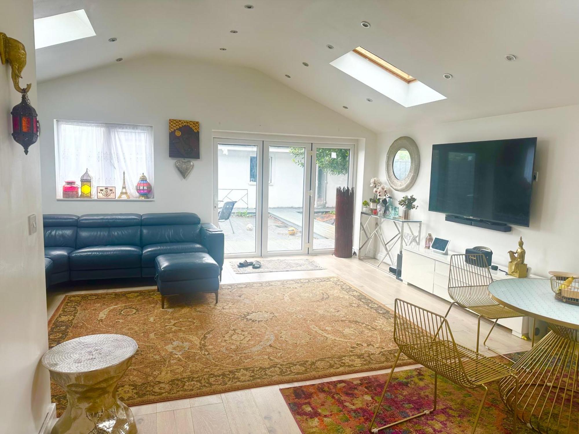 Beautiful Home In London With Easy Access To Central London Sutton  Bagian luar foto